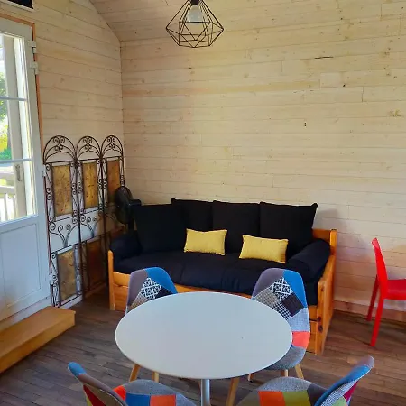 Le Gage Location De Vacance A La Semaine Holiday home *