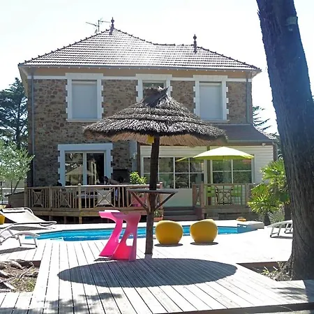 Le Gage Location De Vacance A La Semaine Holiday home